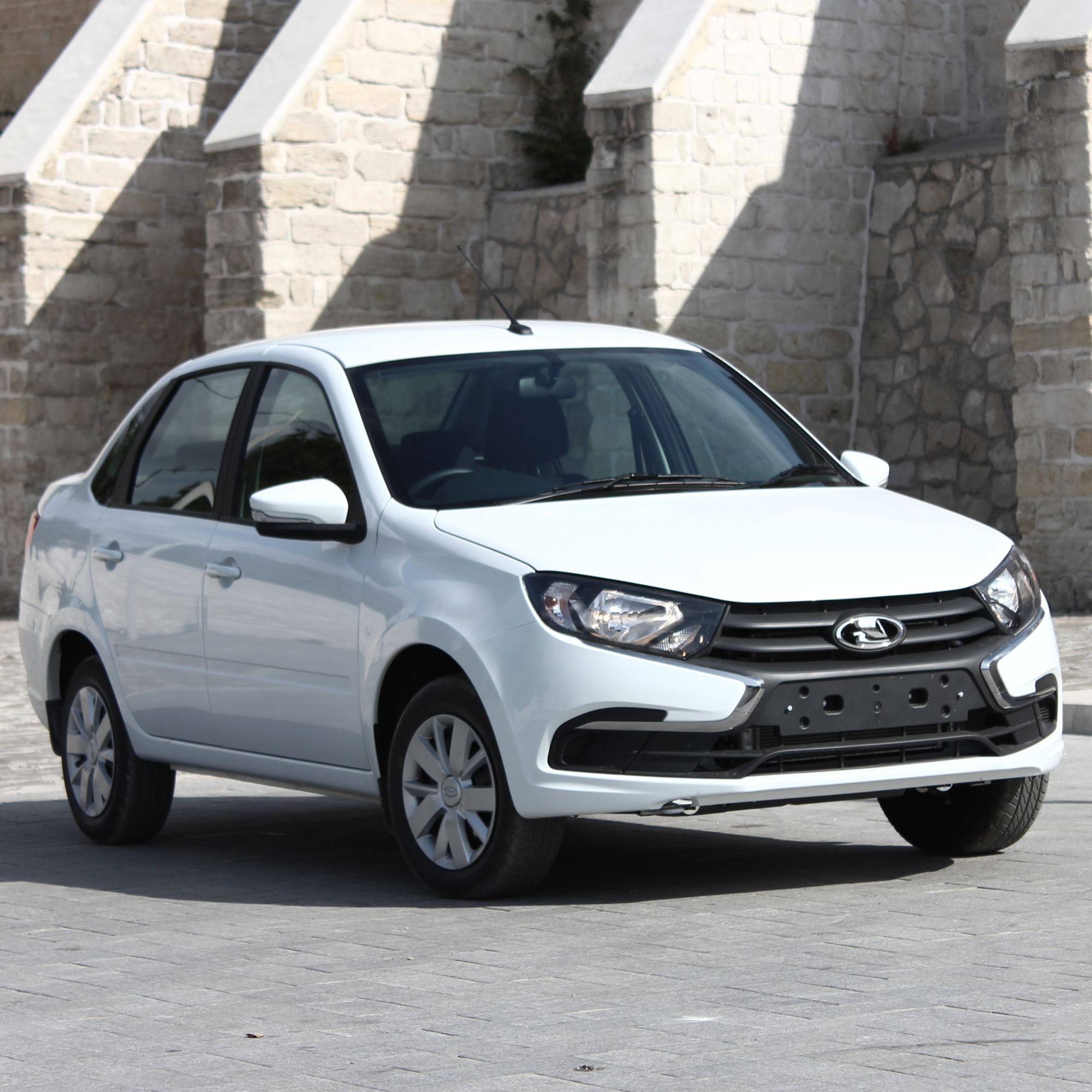 Lada Granta — аренда в Крыму